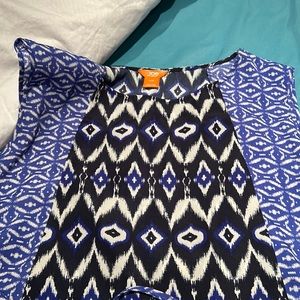 Sleeveless crew neck patterned dress